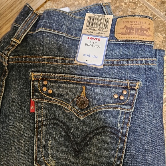 Levi's I  515 Mid Rise Boot Cut Jeans. - Picture 6 of 11